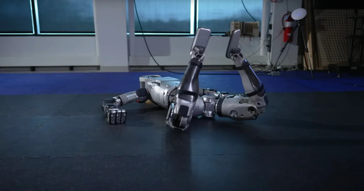 Humanoida robotar lär sig att falla