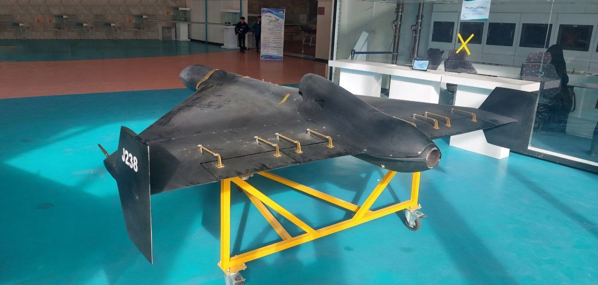Delar tillverkade i Tjeckien, Kanada, USA och Schweiz hittades i Irans jet-UAV Shahed-238