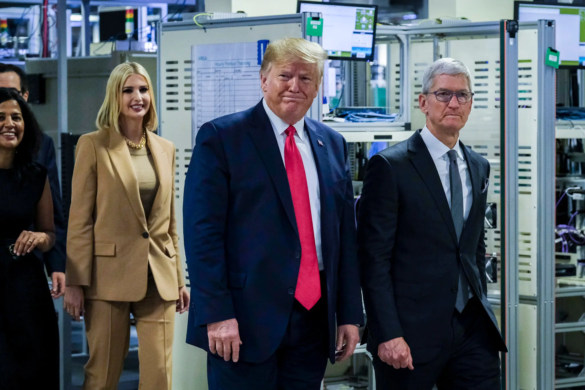 Möte mellan ledarna: hur kommer Apple att förändras efter Trumps besök 2019?