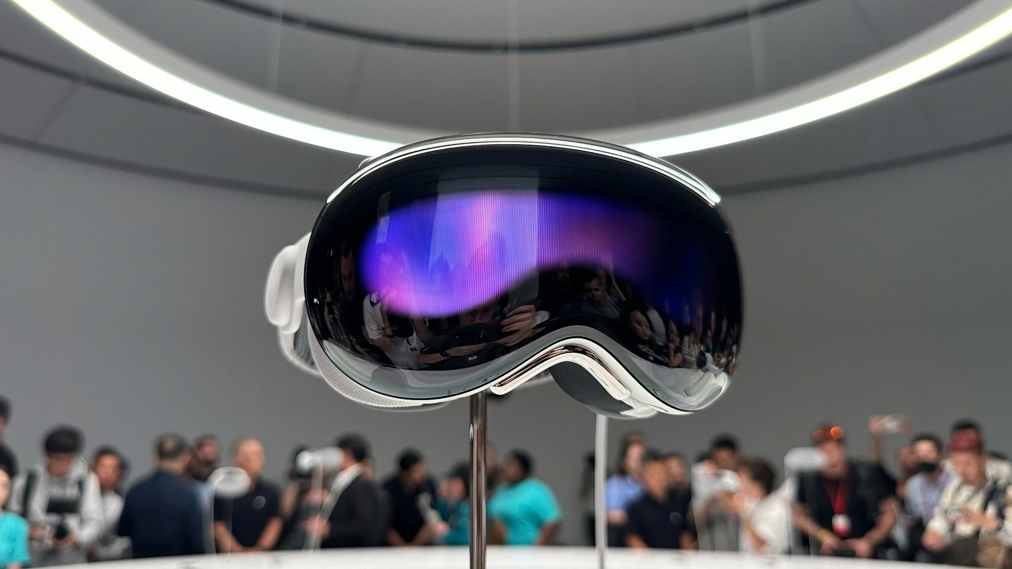 Ming-Chi Kuo: Apple sålde mellan 160 000 och 180 000 Vision Pro-enheter under de första dagarna av förhandsbeställningar