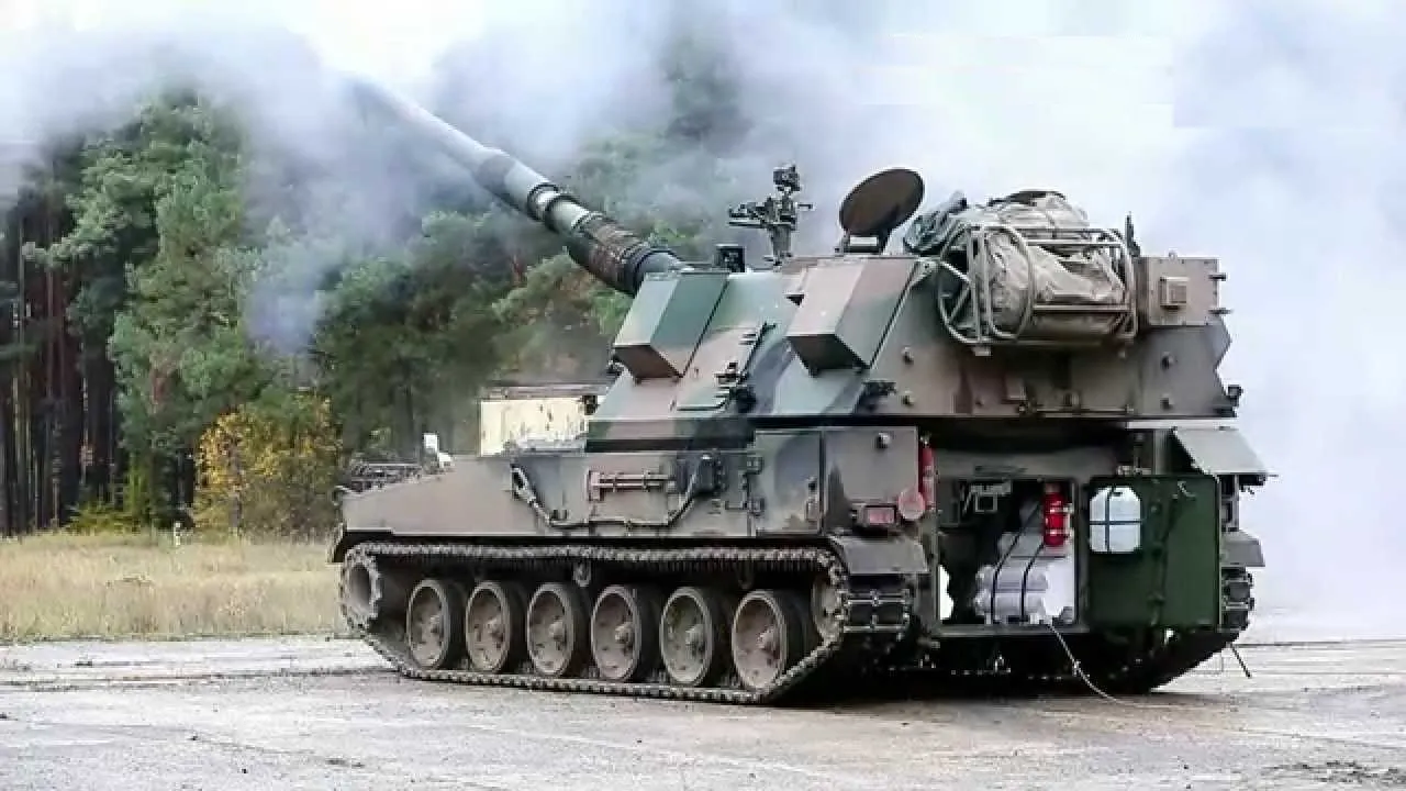 Ukrainska artillerister visar video av polsk AHS Krab självgående haubits i aktion värd 11,5 miljoner USD