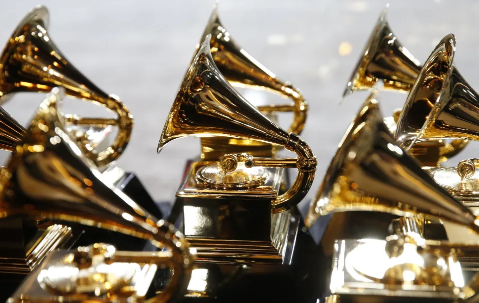 Grammys kommer att överväga en viral sång med sång av Drake och The Weeknd, skapad av artificiell intelligens, för utmärkelserna