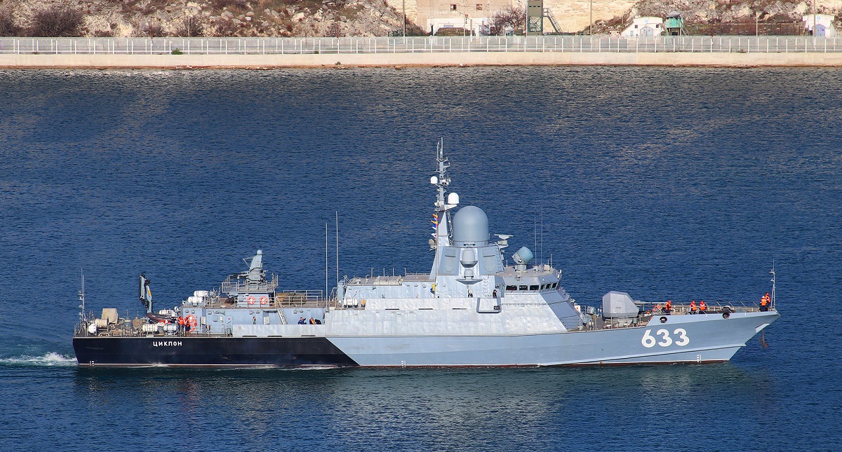 Rysslands nyaste fartyg Cyclone med Onyx sjömålsrobotar och Kalibr kryssningsrobotar gick för första gången ut i strid i Svarta havet