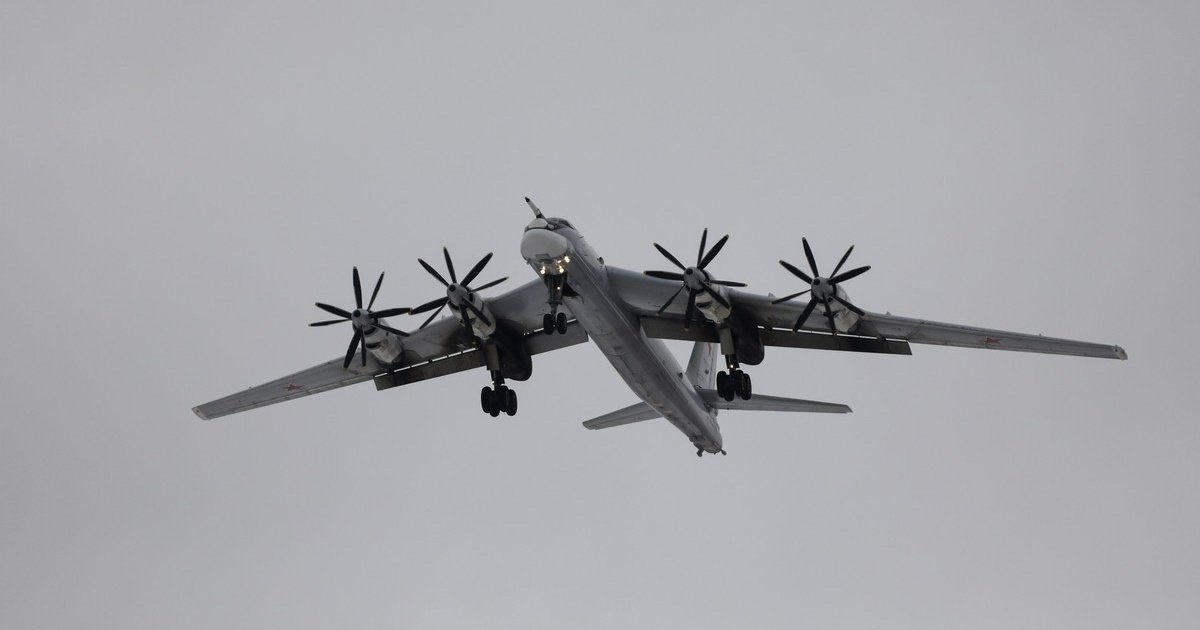Massiva angrepp mot flygfält och militärbaser tvingar Ryssland att kamouflera Tu-95MS kärnvapenbombplan