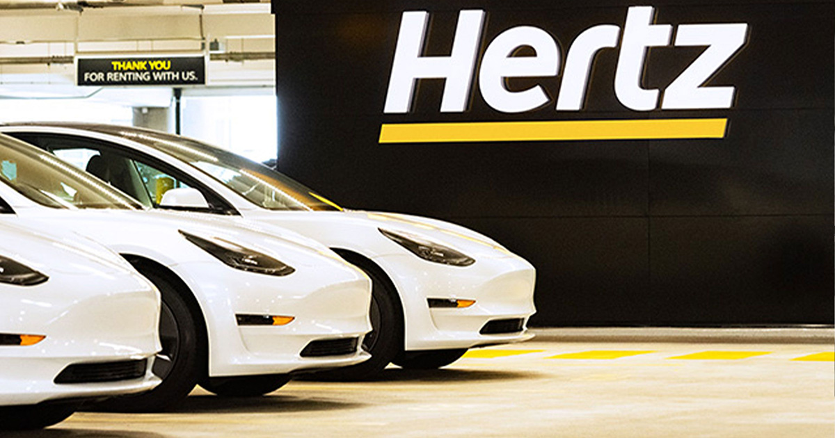 Hertz fortsätter att sälja Tesla och andra elbilar en masse