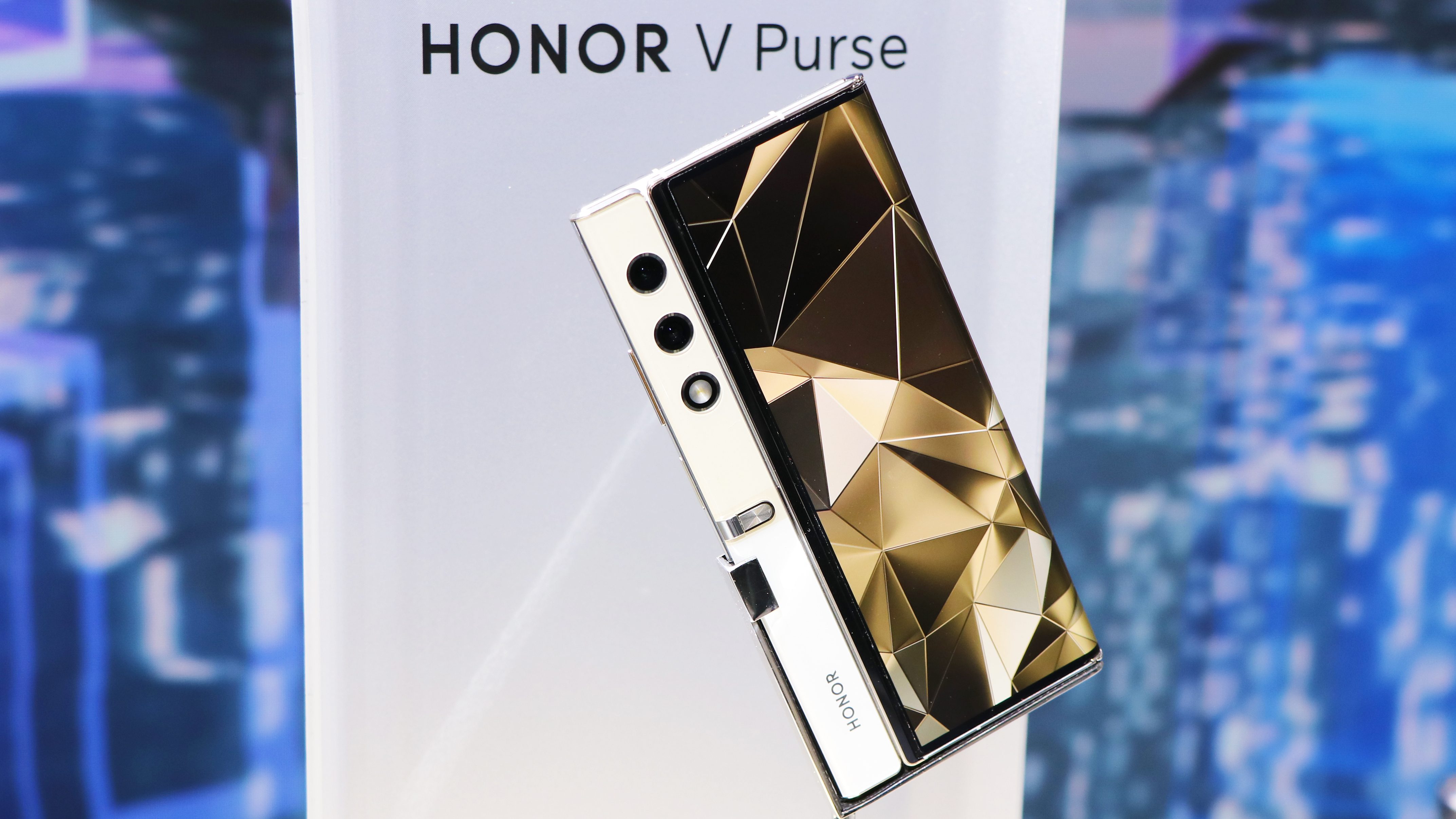 Inte bara ett koncept, utan en smartphone i produktion: Honor V Purse debuterar den 19 september