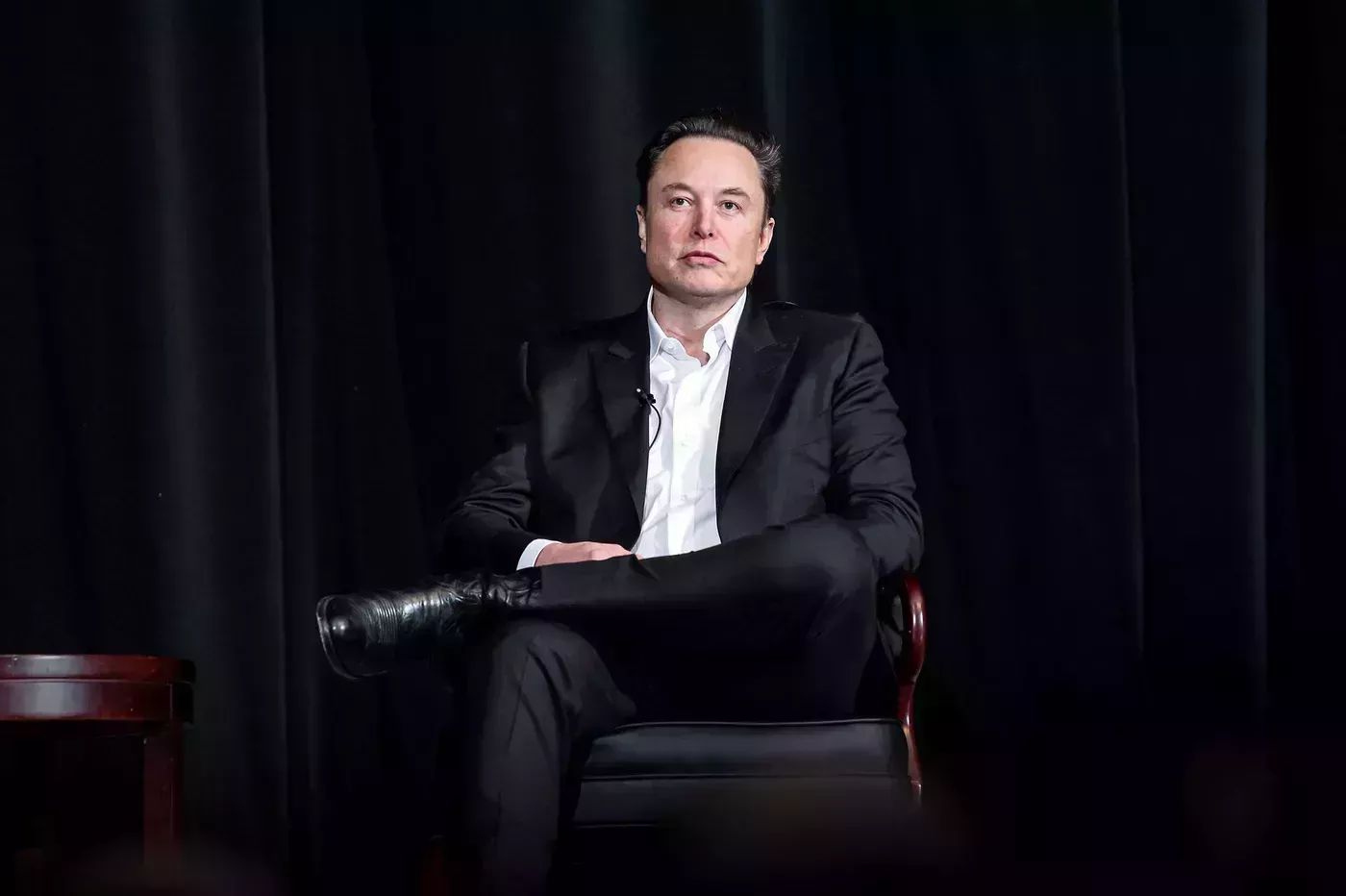Elon Musk tillkännagav avtäckningen av Tesla robotaxi den 8 augusti