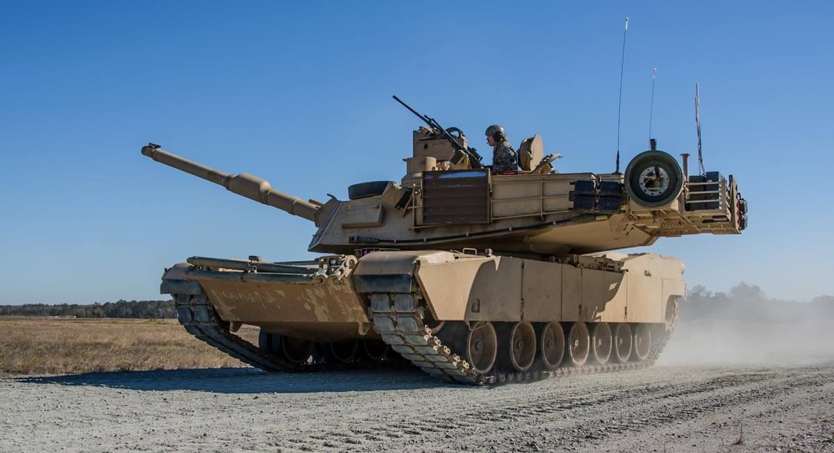 Den amerikanska armén riskerar att förlora många komponenter, inklusive delar till ett värde av 1,8 miljarder USD till M1 Abrams, Stryker och M2 Bradley, på grund av dåliga lagringsförhållanden