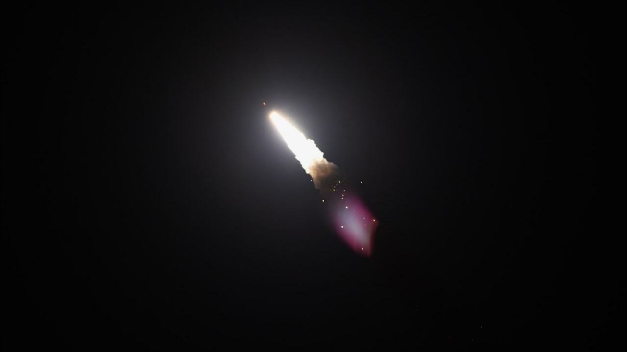 Samtidigt som presidentvalet: USA avfyrar Minuteman III ballistisk missil i Stilla havet