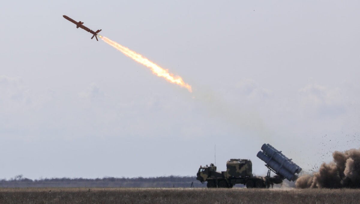 Ukraina utvecklar en ny modifiering av den sjömålsroboten Neptun