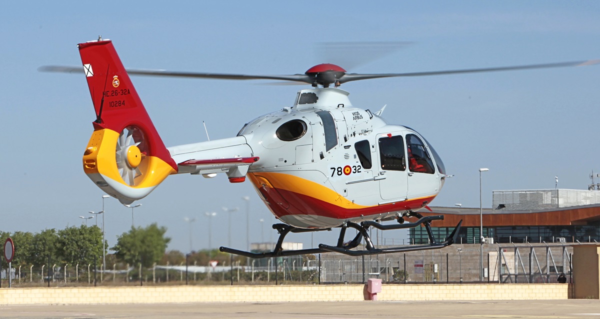 Den spanska marinen har fått sin första lätta helikopter Airbus H135 enligt ett kontrakt på 195 miljoner dollar
