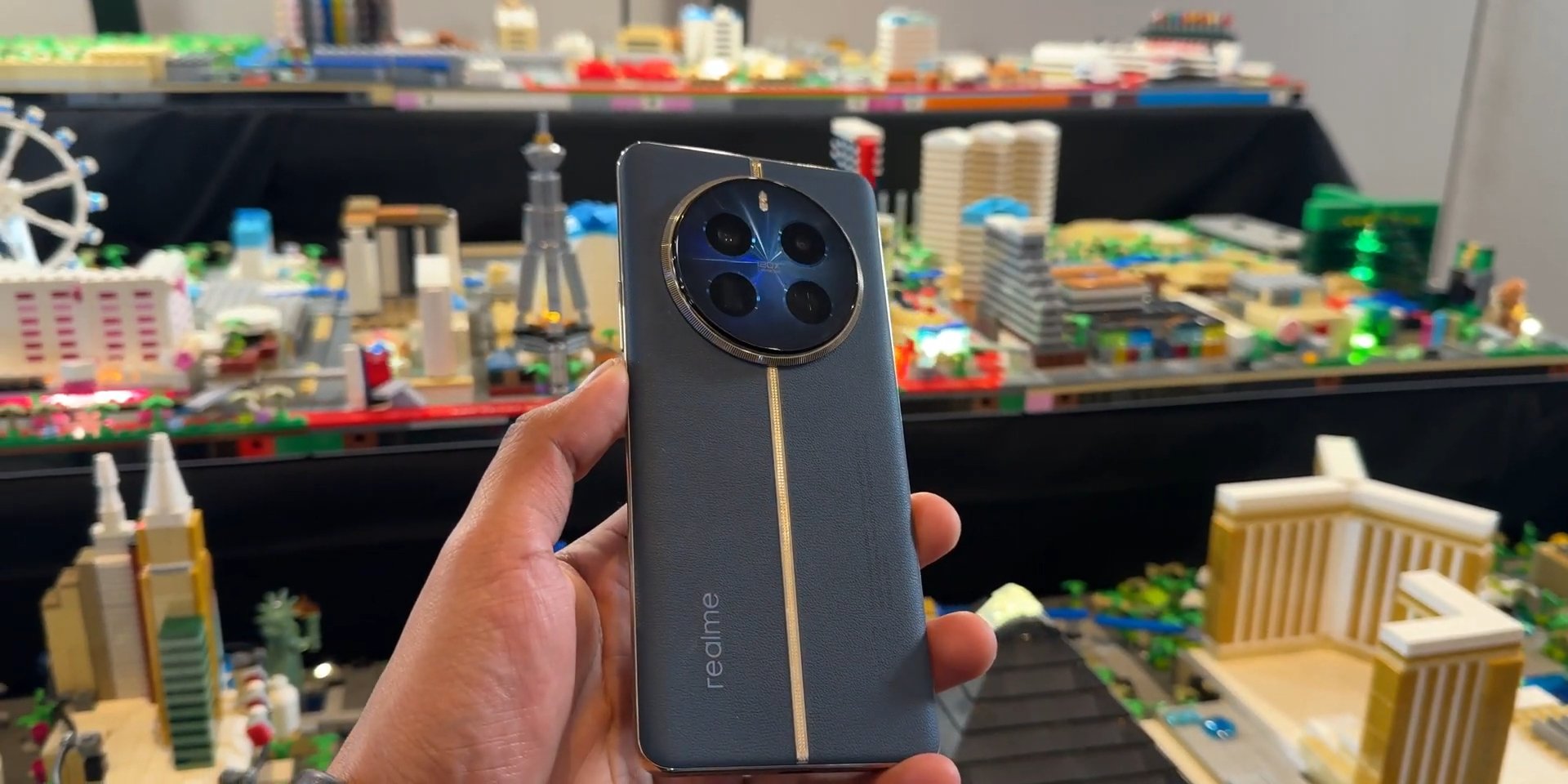 Realme 12 Pro+ har dykt upp i en video: en smartphone med en trippelkamera, Snapdragon 7s Gen 2-chipp och Android 14 ombord