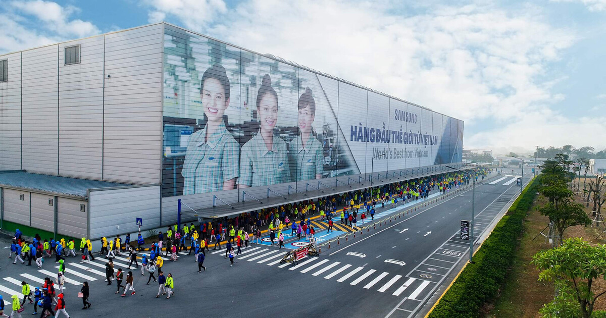  Samsungs fabrik i Thai Nguyen släpper sin miljardte Galaxy-telefon: Vilken modell är denna smartphone?