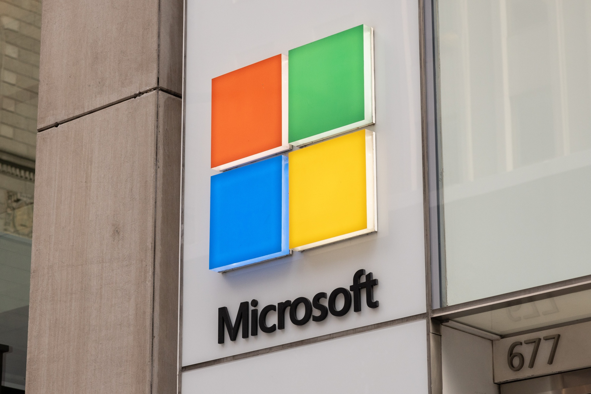 Microsoft har förhandlat fram det första fackliga avtalet som reglerar användningen av AI