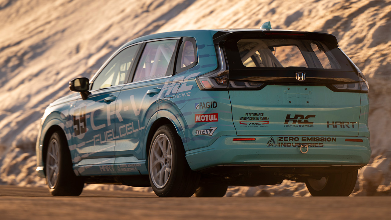 Honda CR-V e:FCEV i tävlingen.