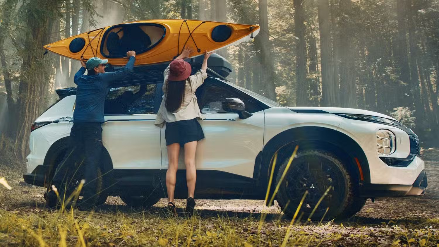 Framsidan av Mitsubishi Outlander 2025 Trail Edition