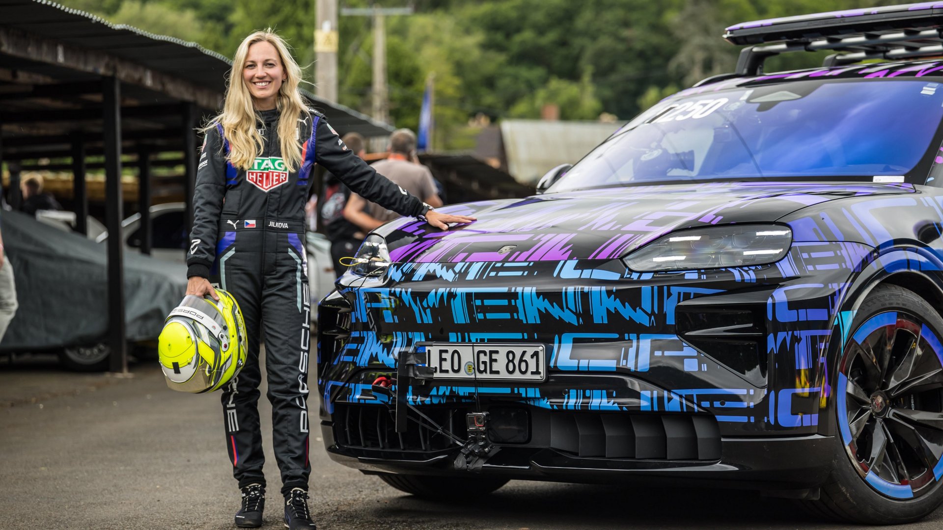 Den första hel-elektriska Porsche Cayenne på Shelsley Walsh-banan