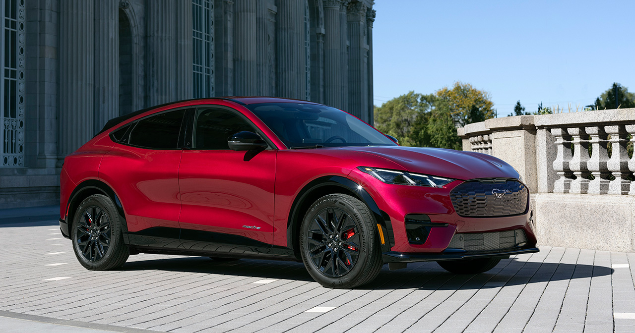 2025 Ford Mustang Mach-E Premium Sport Appearance Package