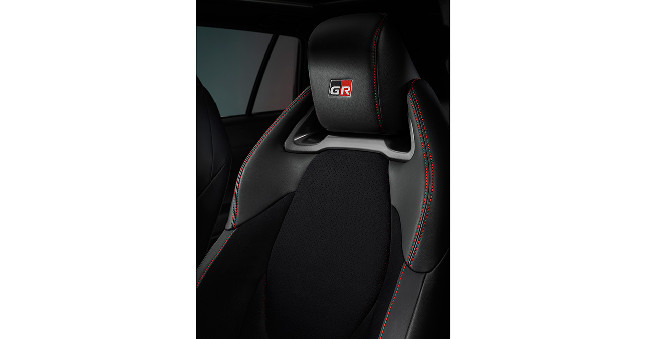 Sportig stil av Toyota Corolla Cross GR Sport