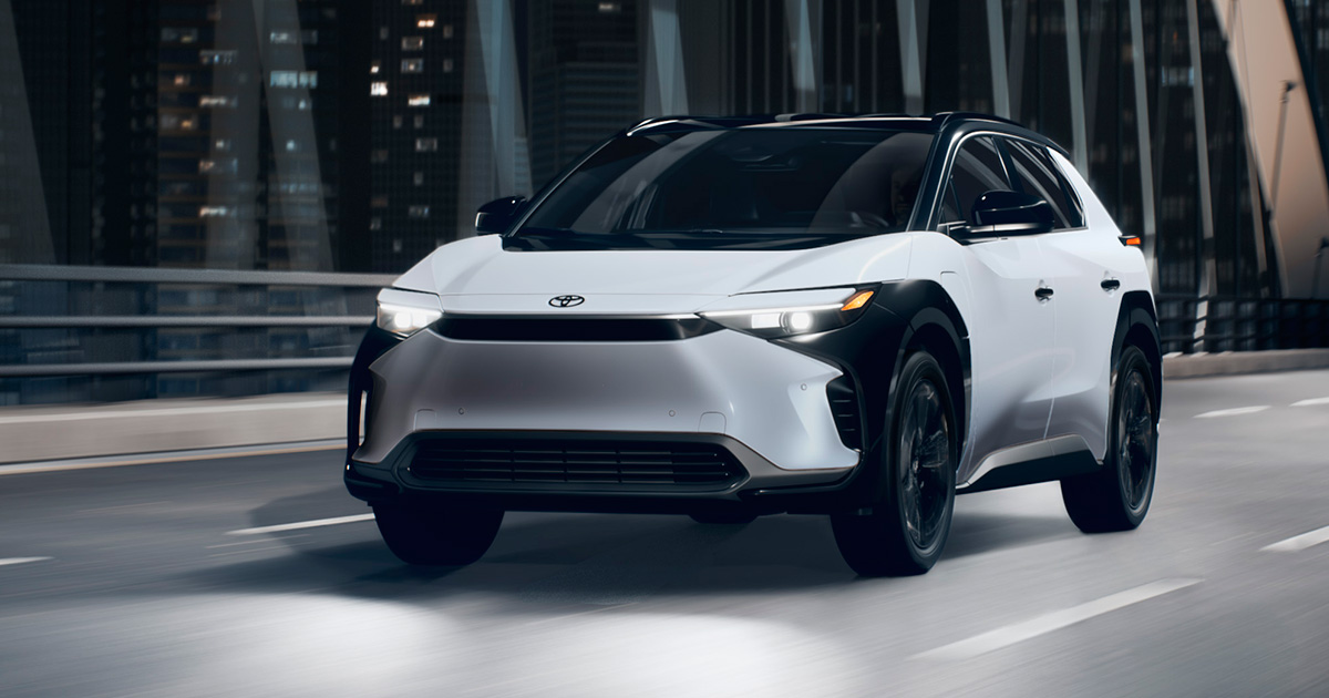 2025 Toyota bZ4X Nightshade Edition - Wind Chill Pearl - Sidovy