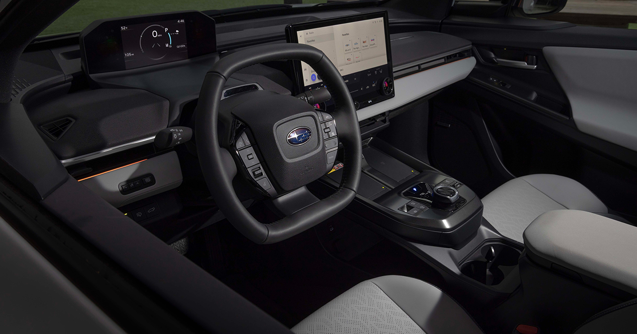 Interiör av den omdesignade Subaru Solterra 2026