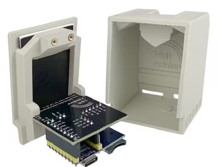 Mini Macintosh med USB-tillbehör