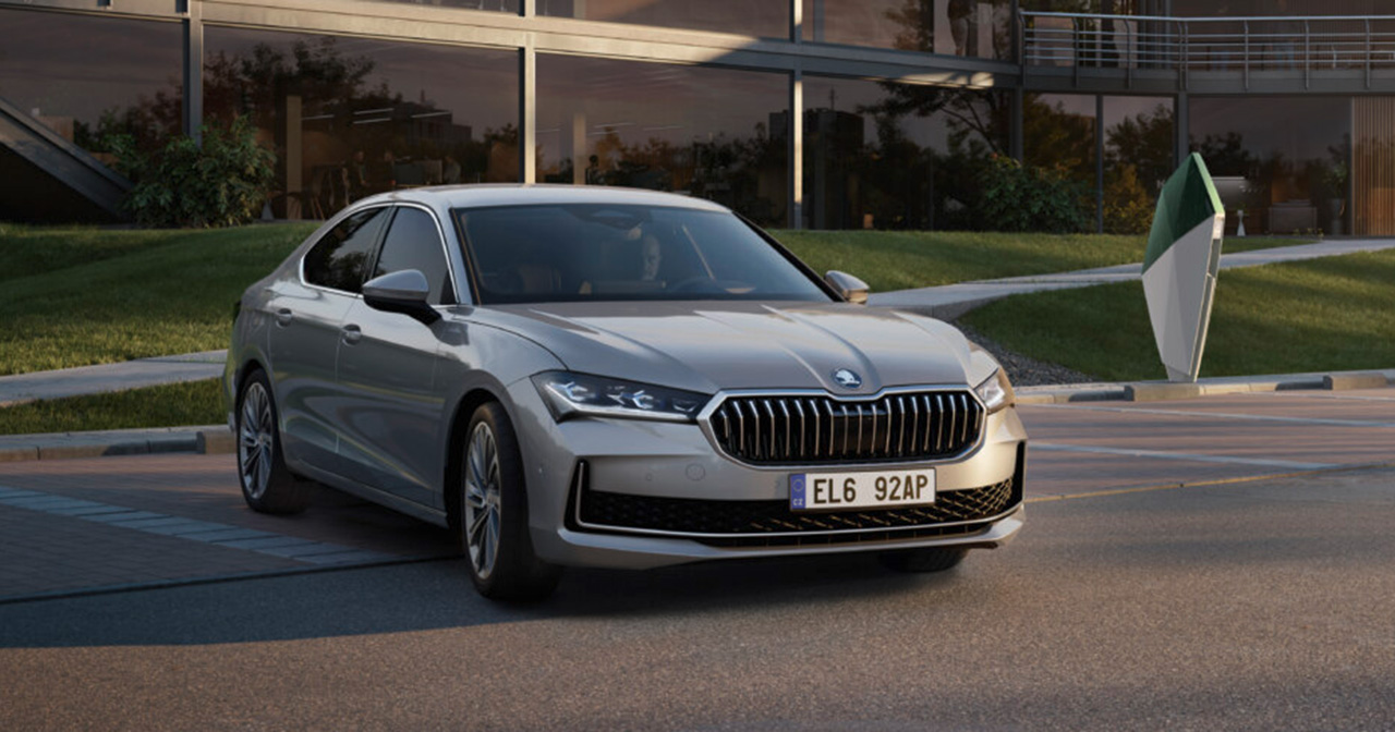 Nya Skoda Superb Hatch iV - vy 1