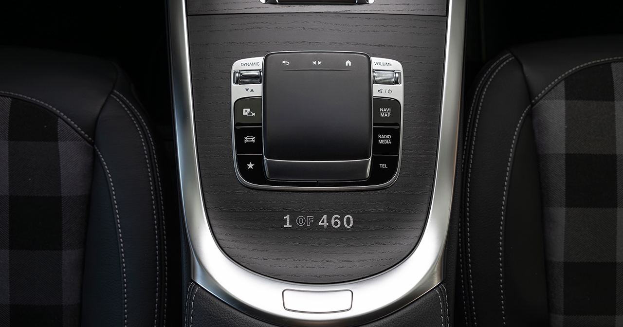 Första Mercedes-Benz G-Class Edition Stronger Than the 1980s