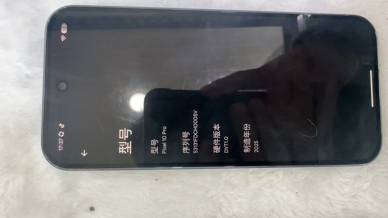 Google Pixel 10 Pro screen