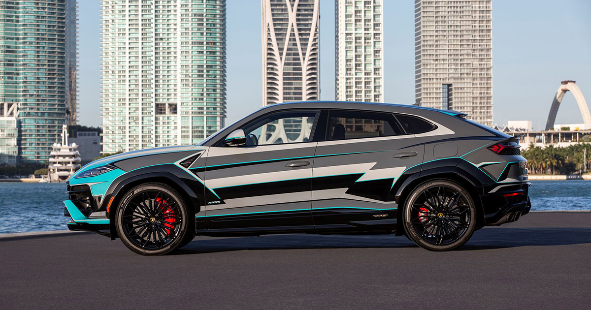 Special Urus SE tröskelplåtar med "MIAMI"-text