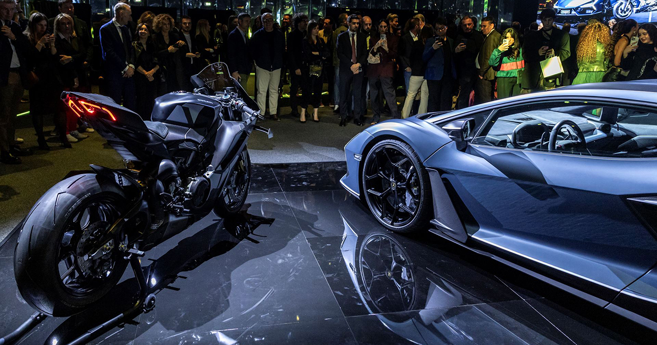 Ett gemensamt projekt mellan Ducati och Lamborghini.