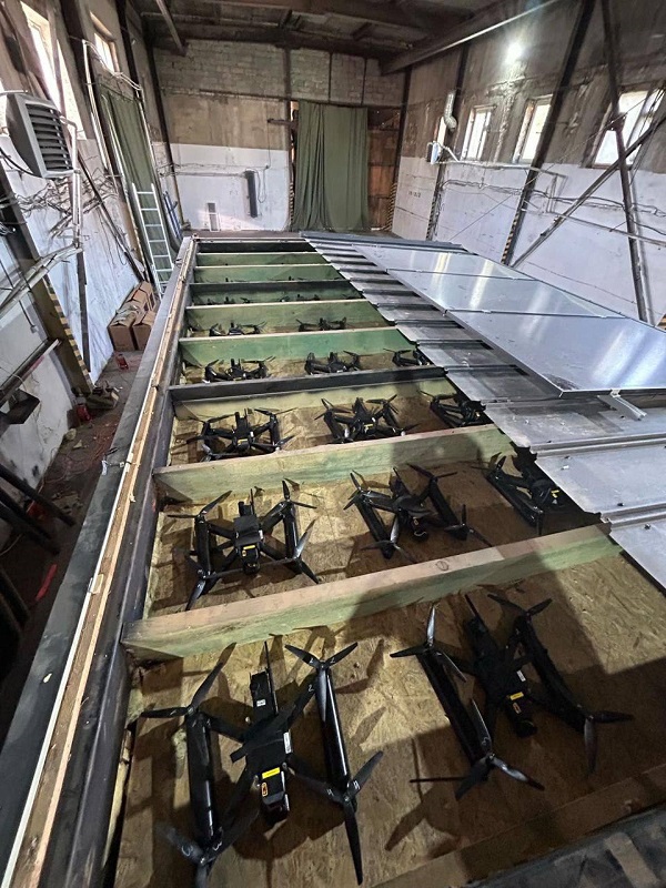 Förberedelse av droner för en militär operation