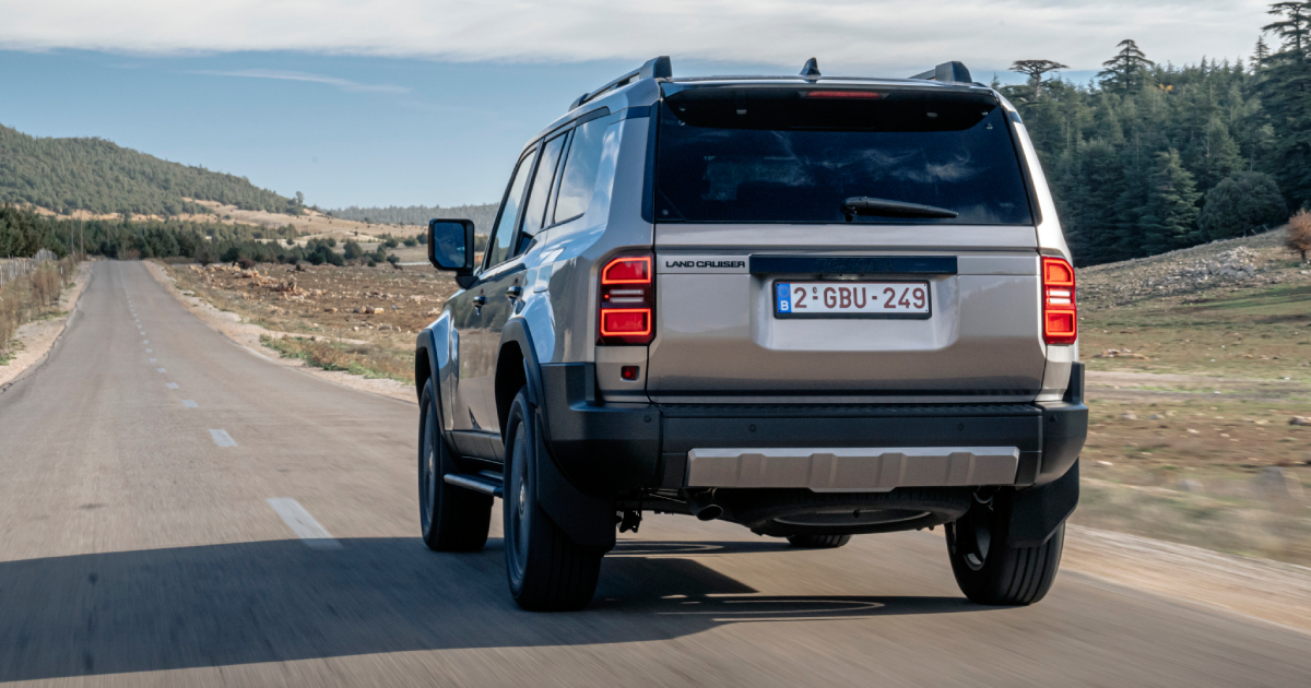 Toyota Land Cruiser J250 interiör