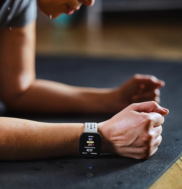 Amazfit Bip 6 i olika färger