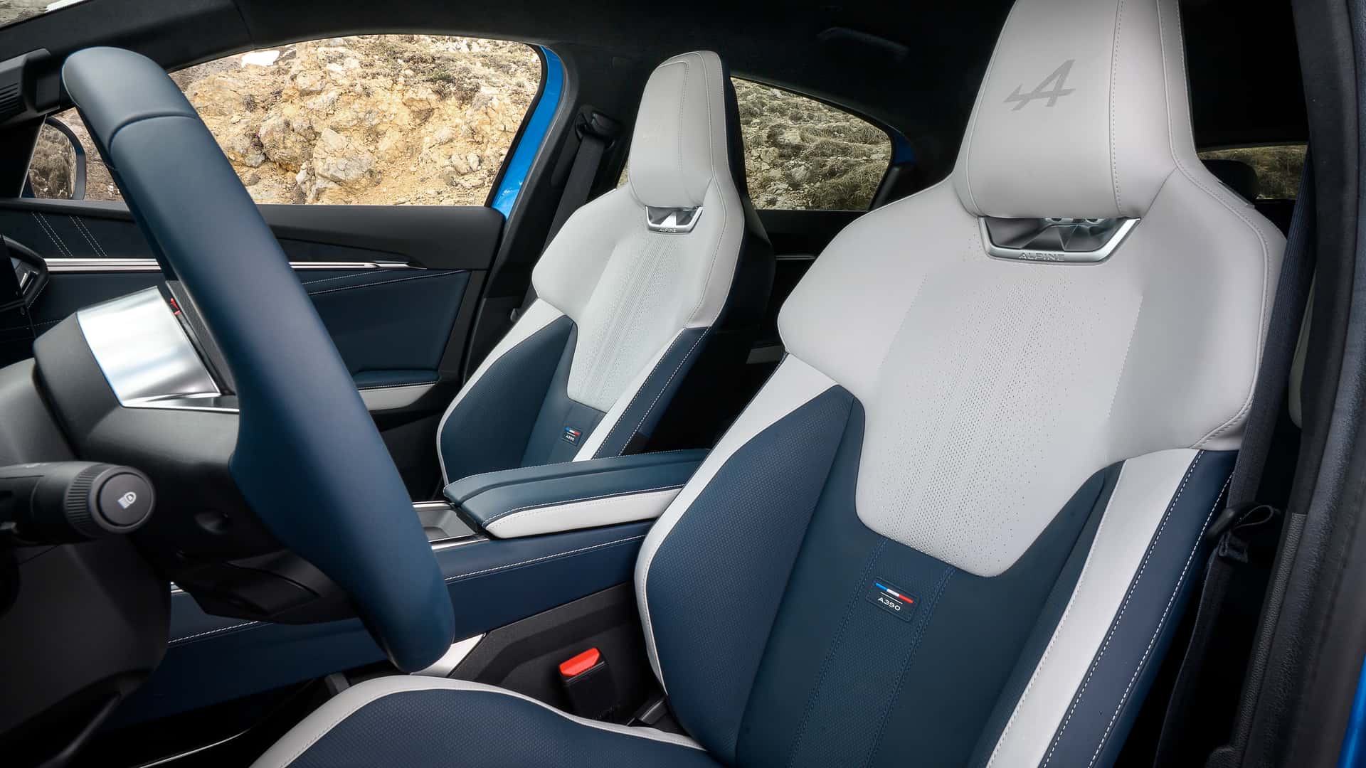 Alpina landskap med Alpine A390