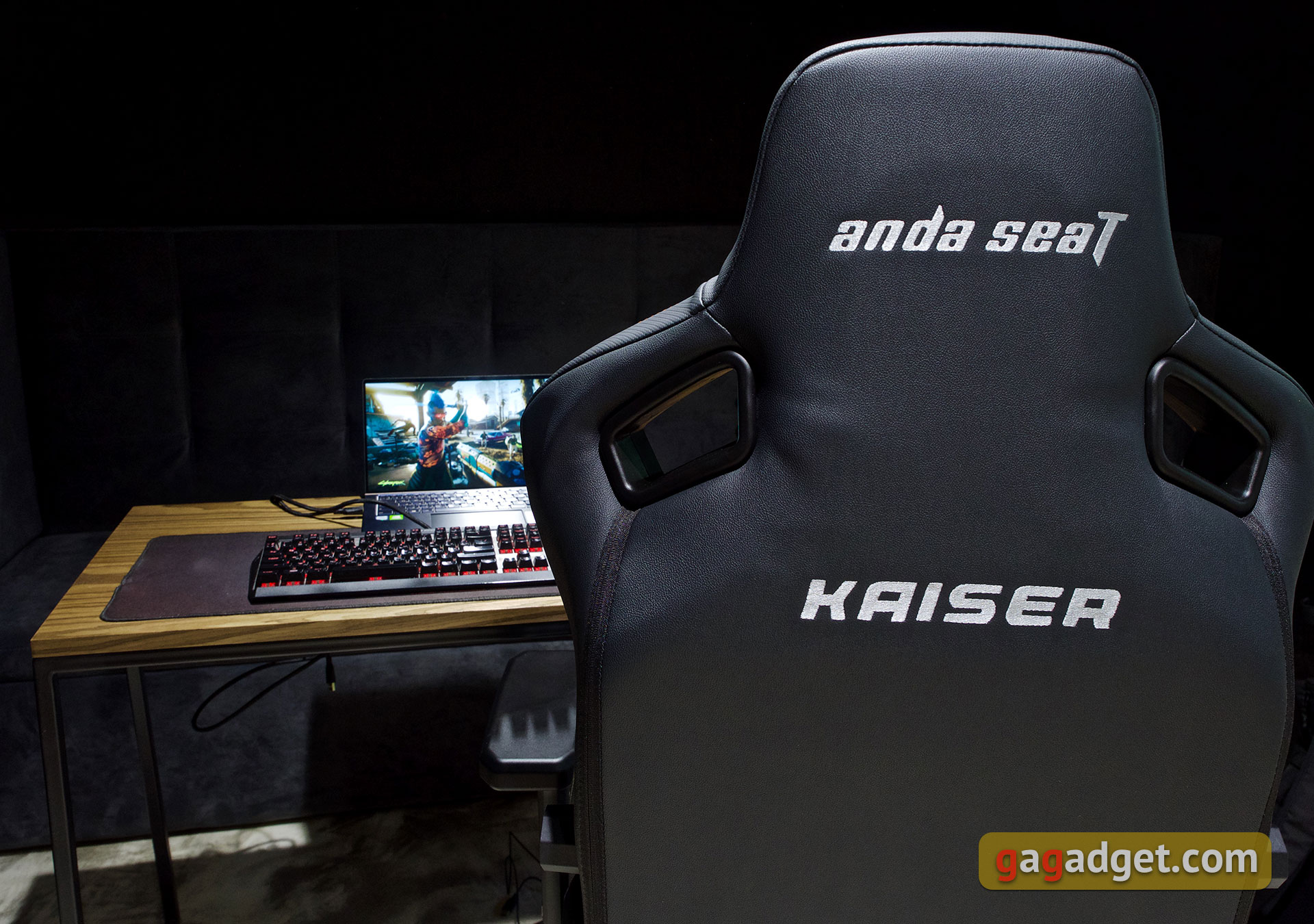 Spelets tron: Anda Seat Kaiser 3 XL-19