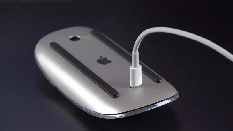 Laddningsprocessen för den nuvarande Magic Mouse-modellen