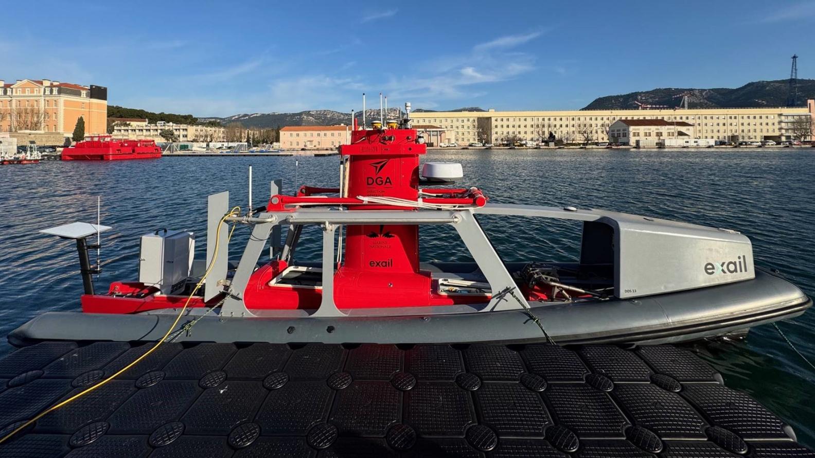 DriX H8 är en ytdrönare utvecklad av Exail