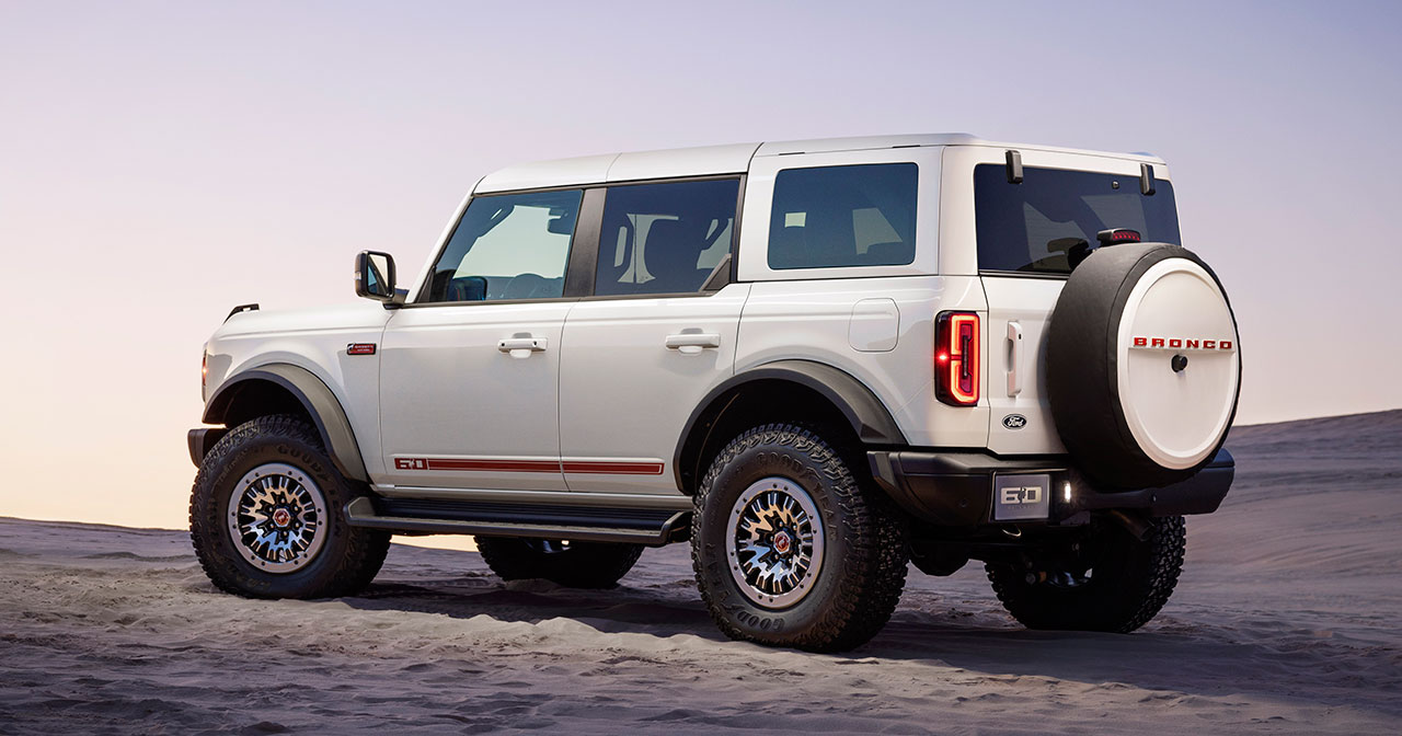Ford Bronco 60th Anniversary Edition - Frontal vy