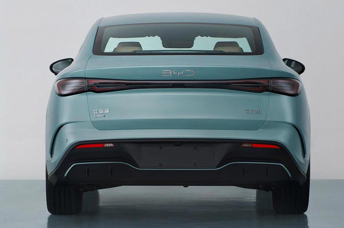 BYD Seal 06 sedan - bakparti