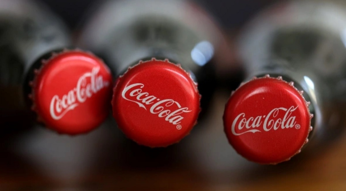 Läsk med historisk smak: Ukraina säljer en flaska Coca-Cola som producerades under de första minuterna av den fullskaliga invasionen av Ryssland