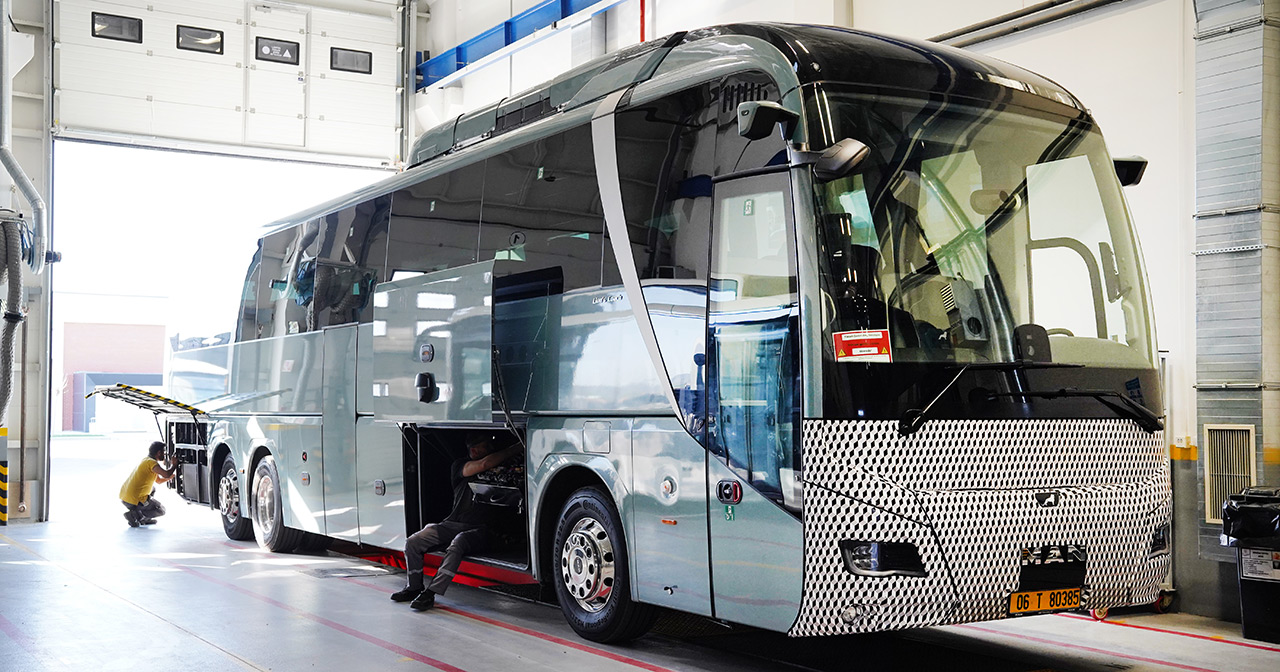 Designskiss av MAN Lion's Coach E elektrisk buss