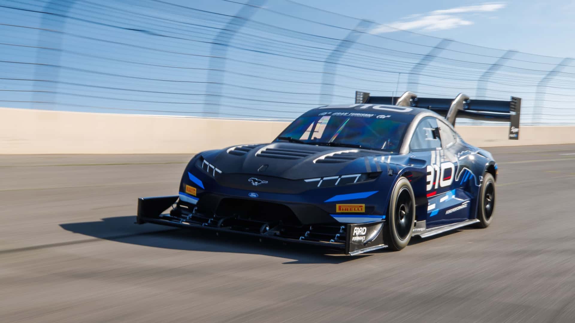 Ford Mustang Mach-E på Pikes Peak.