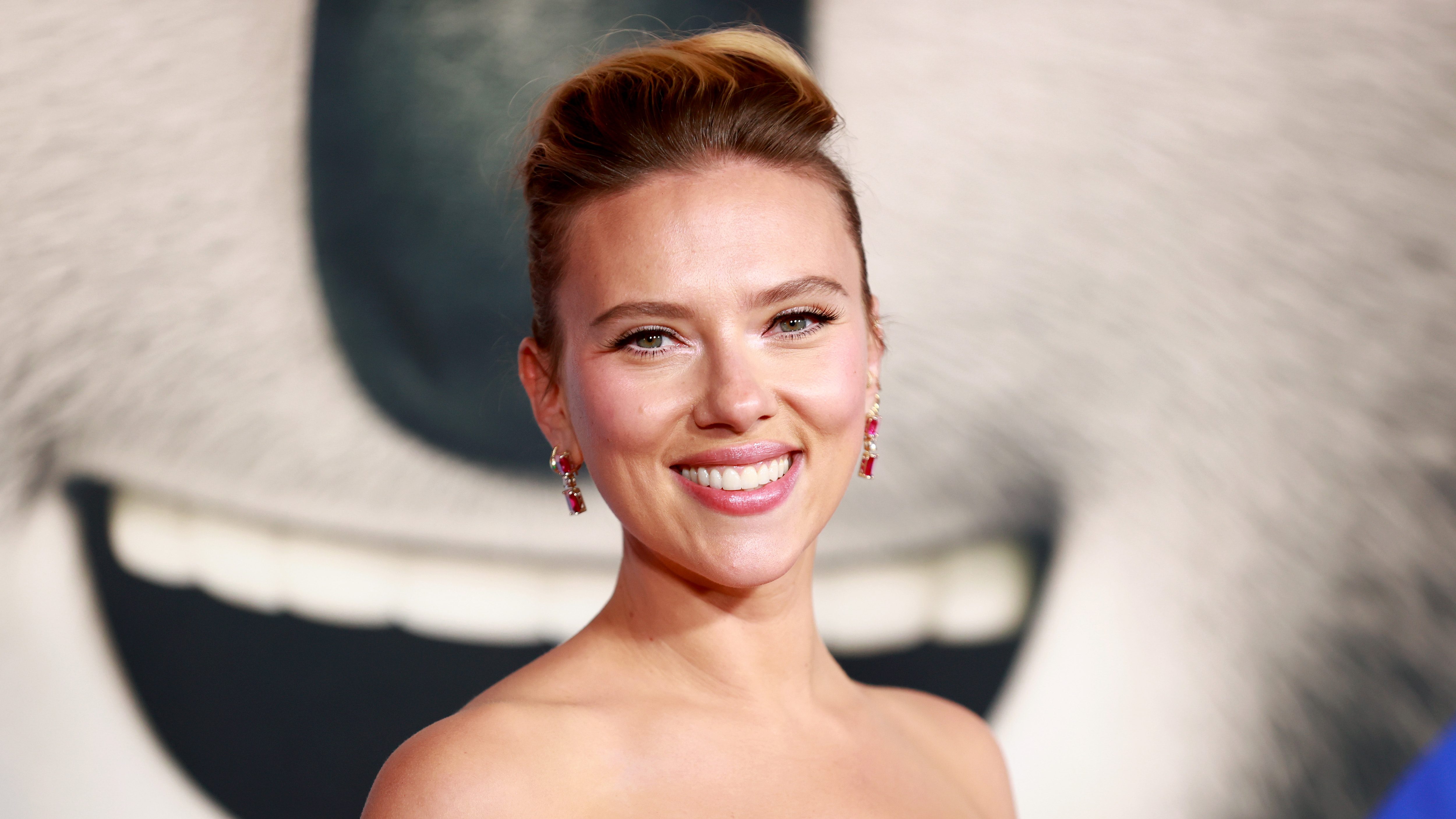 Scarlett Johansson stämmer utvecklarna av en AI-app för att ha klonat hennes röst i annonser