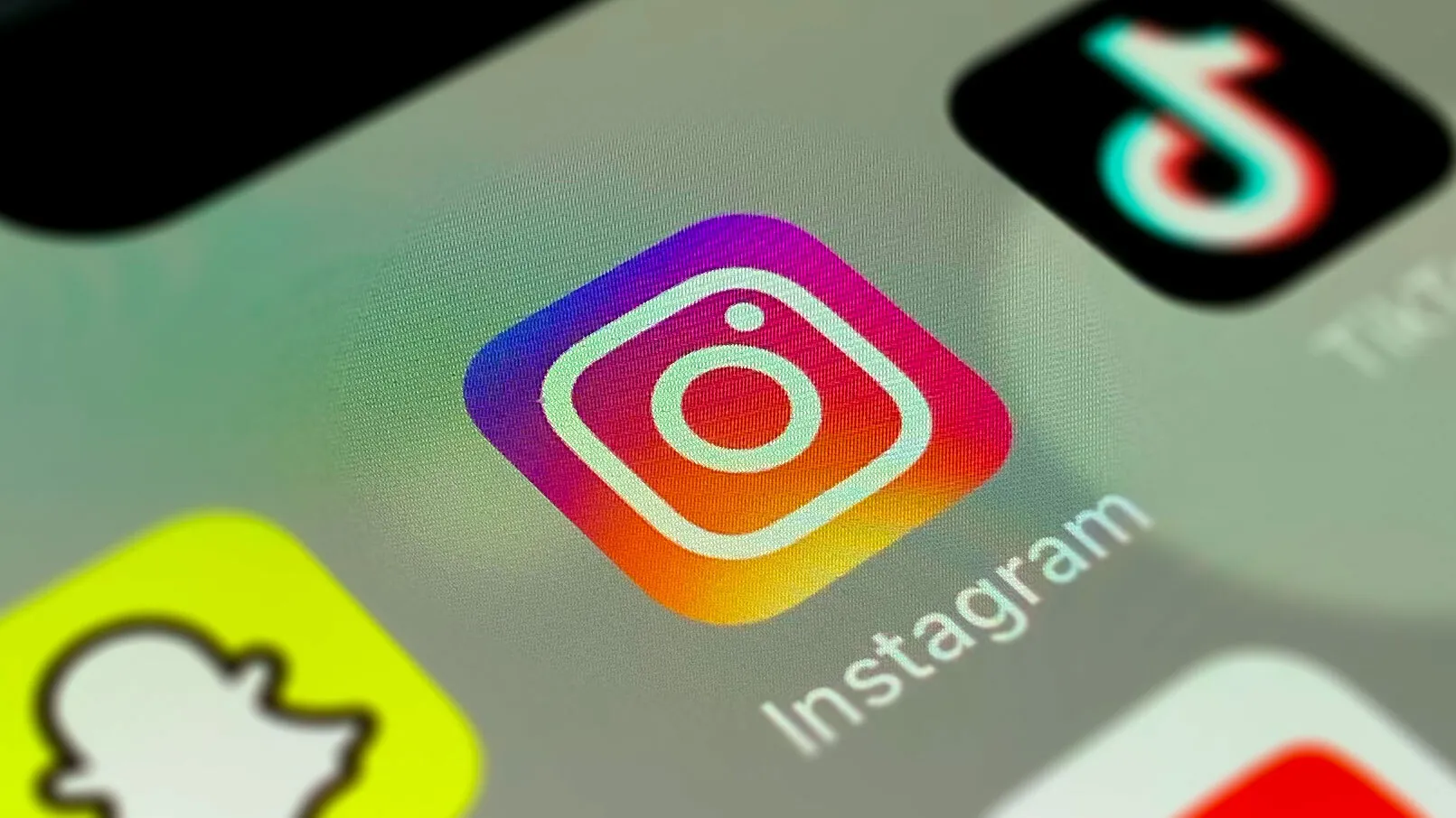 Instagram utvecklar anpassningsbara "AI-vänner" - personliga chatbots för socialt umgänge