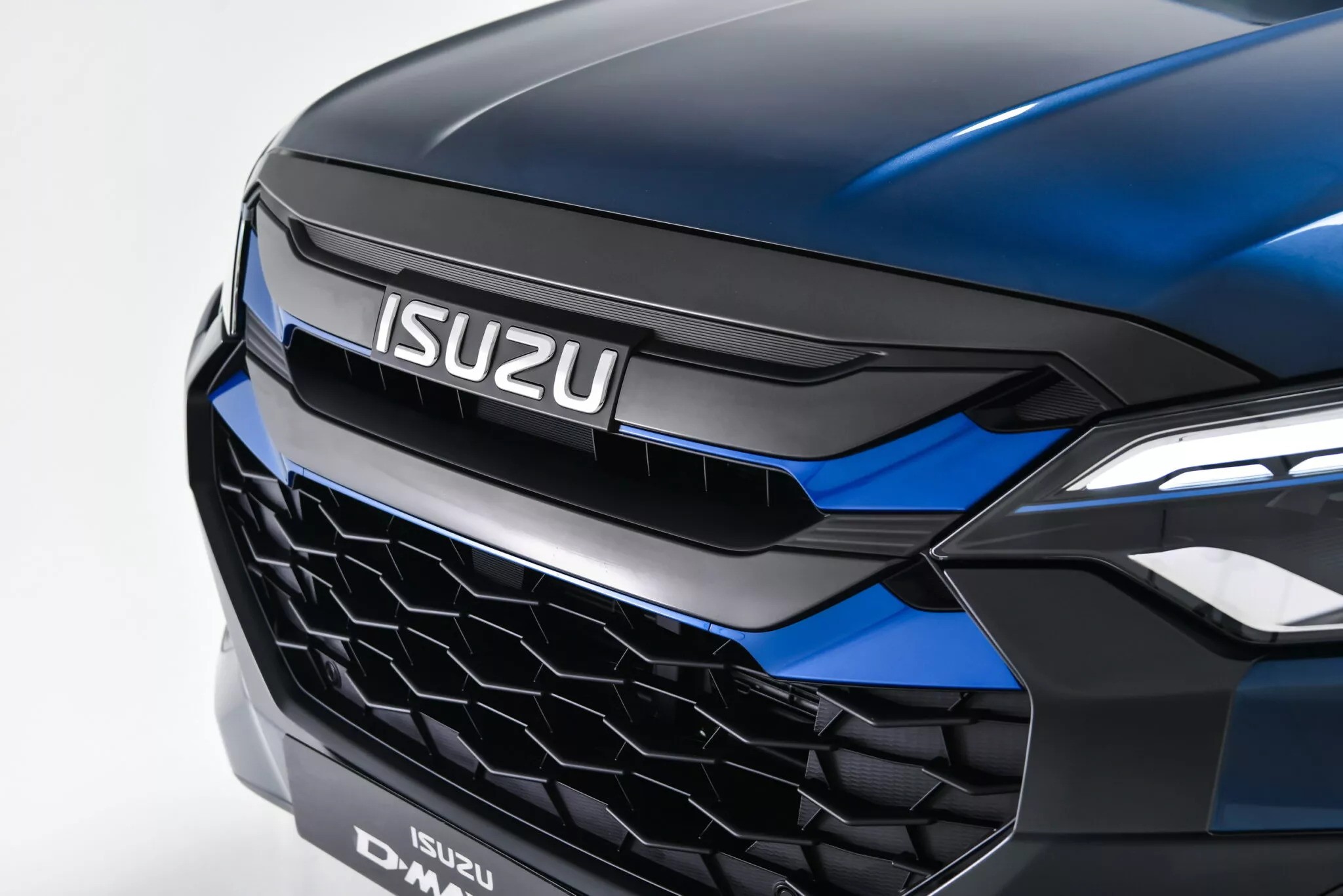 Isuzu D-Max EV framvy