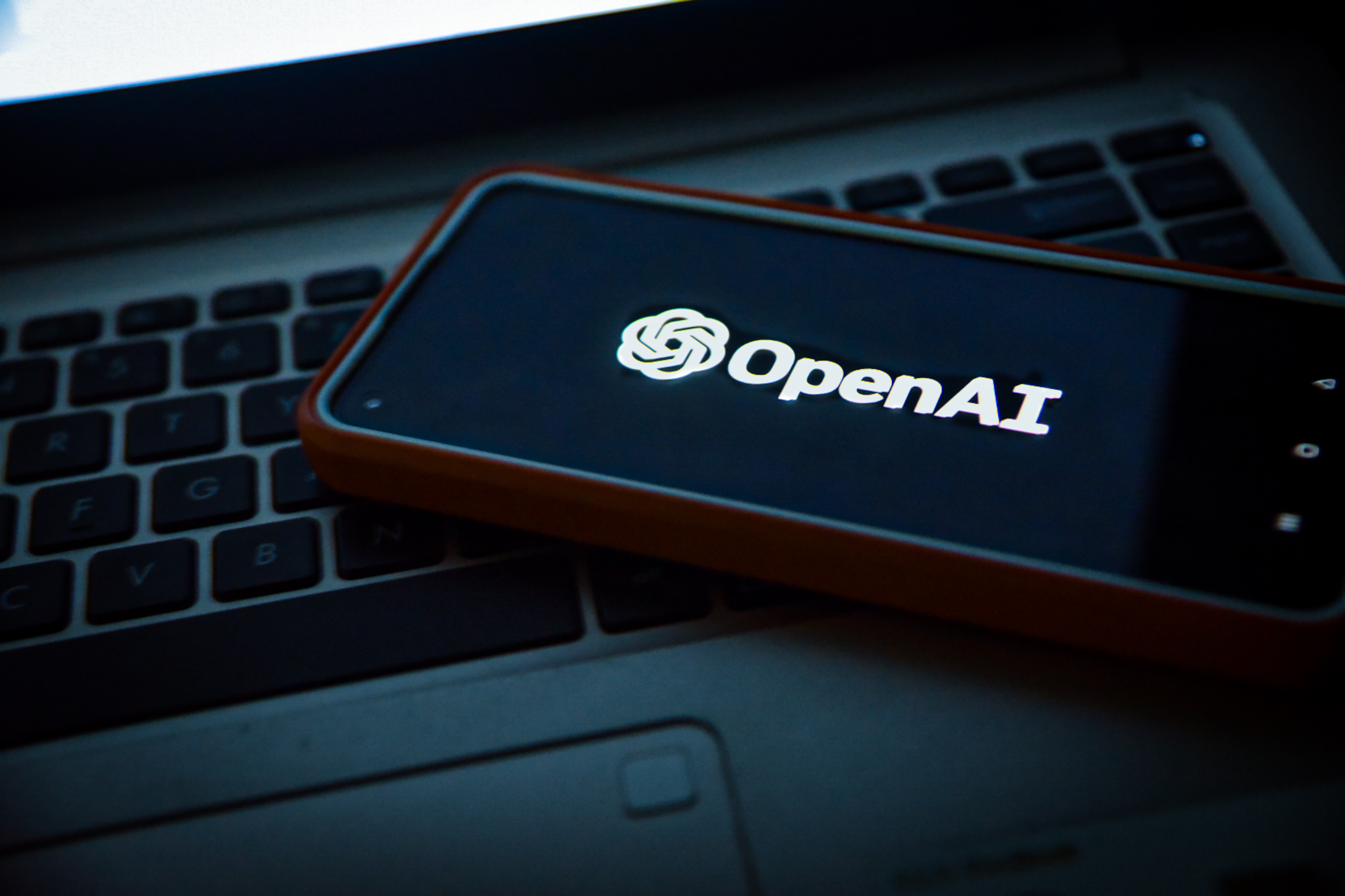 OpenAI kan nå en värdering på 90 miljarder dollar om de tillåter anställda att sälja sina aktier - media outlet