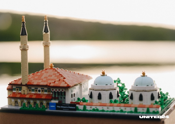 Lego Creators presenterade tillsammans med United24 exklusiva set tillägnade de viktigaste arkitektoniska monumenten i Ukraina-3