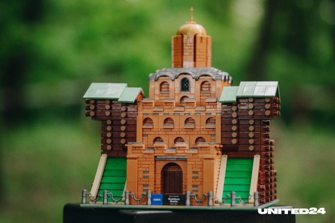 Lego Creators presenterade tillsammans med United24 exklusiva set tillägnade de viktigaste arkitektoniska monumenten i Ukraina-4