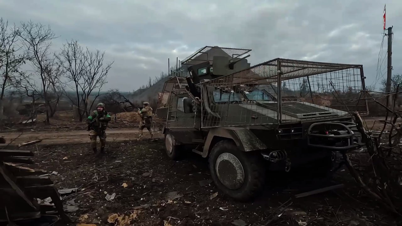 Oncilla-pansarfordonet från 'Luty' brigaden. Illustration: Luty Brigade of the NPU